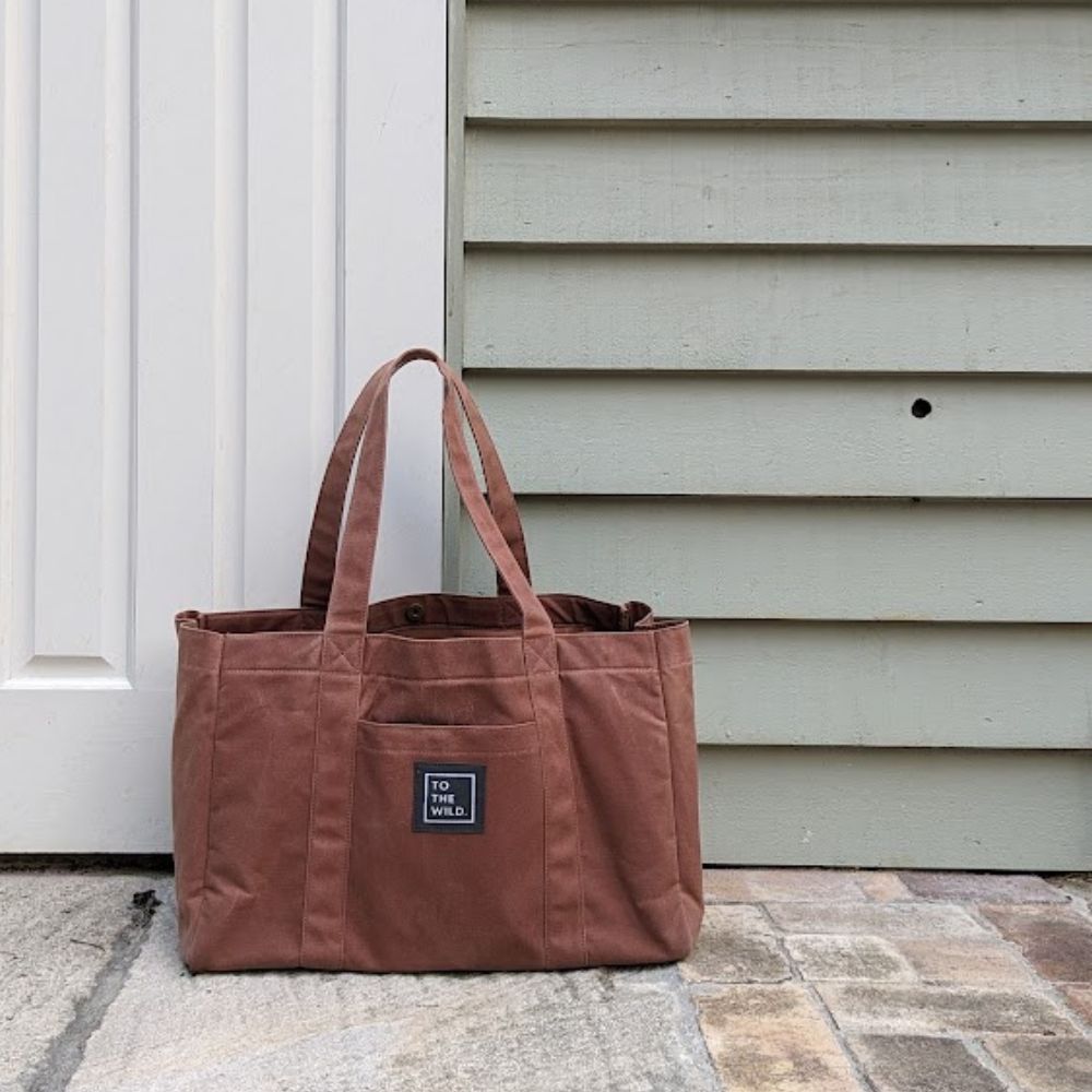 To The Wild - Oversized Waxed Canvas Bag in Rusty Pink